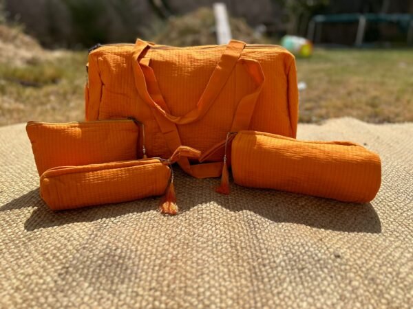 CONJUNTO DE MALETA NARANJA
