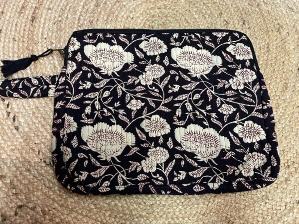 FUNDA PORTATIL NEGRA