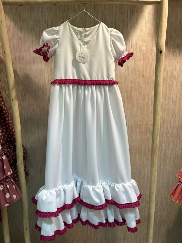 TRAJE BLANCO CARRUCHA BUGANVILLA